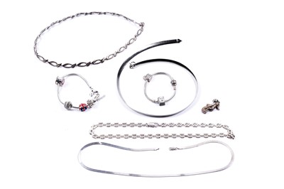 Lot 59 - A collection of contemporary silver jewellery