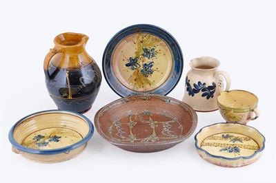 Lot 217 - A collection of 20th Century ceramic items