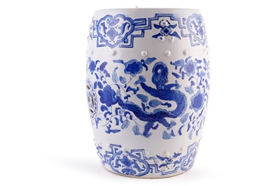 Lot 262 - A Chinese blue and white ceramic garden seat