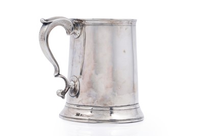 Lot 93 - A George II north country provincial silver mug