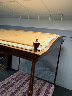 Lot 80 - A 20th-century Georgian-style mahogany four-poster bed