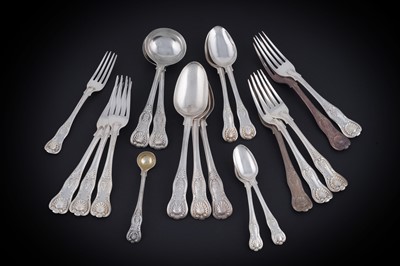 Lot 175 - A George IV silver part service of Kings pattern flatware
