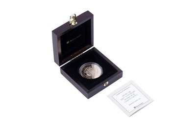 Lot 50 - Westminster Elizabeth II 22ct gold Henry VIII 500th Anniversary ‘Double Rose’ Gold Five-Pound Crown