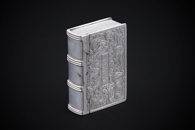 Lot 293 - A mid-19th Century Chinese silver snuff box in the form of a book