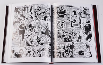 Lot 128 - Judge Dredd graphic novels and comics
