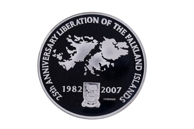 Lot 98 - Westminster Elizabeth II silver 25th Anniversary of the Liberation of the Falkland Islands Medallion