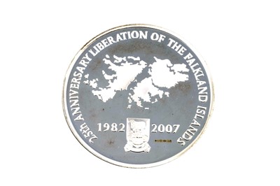 Lot 98 - Westminster Elizabeth II silver 25th Anniversary of the Liberation of the Falkland Islands Medallion