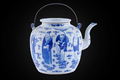 Lot 321 - A Chinese blue and white tea kettle