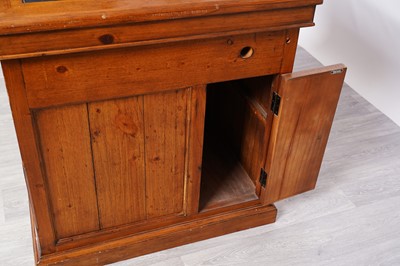 Lot 88 - A Barker and Stonehouse eastern pine pedestal desk