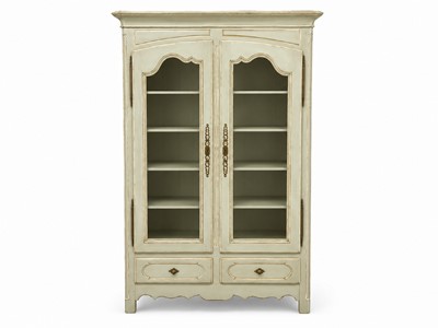 Lot 29 - A 19th Century style French high vitrine