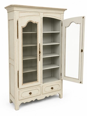 Lot 29 - A 19th Century style French high vitrine