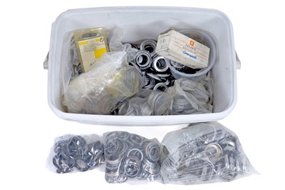Lot 311 - Bicycle headsets