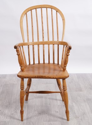 Lot 110 - A 20th Century Windsor chair