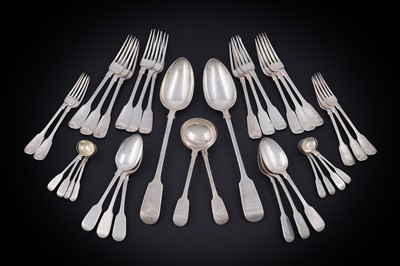 Lot 234 - Fiddle pattern flatware
