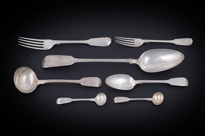 Lot 234 - Fiddle pattern flatware