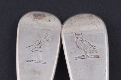 Lot 234 - Fiddle pattern flatware