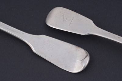 Lot 234 - Fiddle pattern flatware