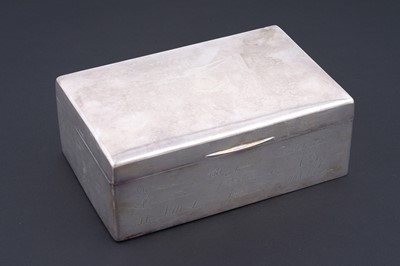 Lot 350 - A George V silver cigarette box