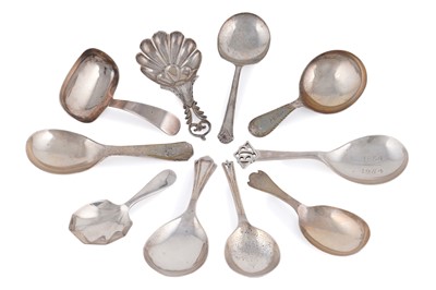 Lot 131 - Sheffield caddy spoons