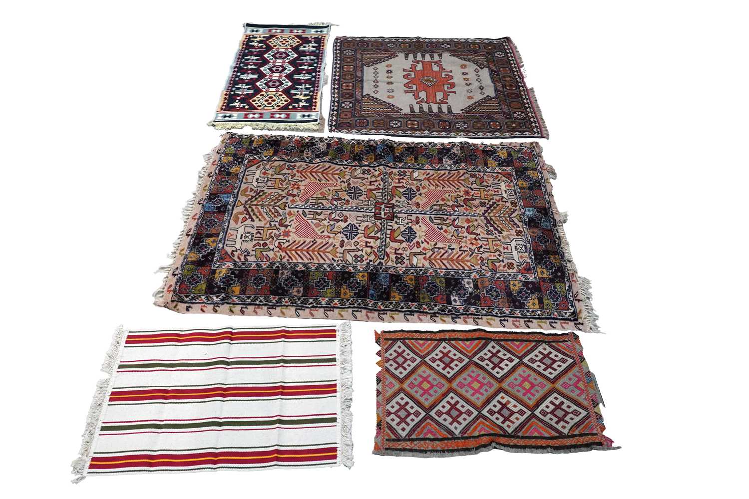 Lot 155 - A collection of five rugs