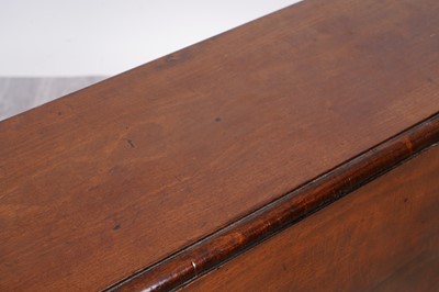 Lot 91 - A mid-18th Century mahogany gateleg table