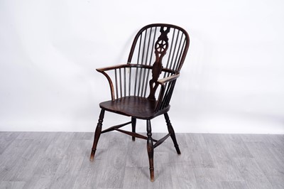 Lot 12 - A late 19th Century Windsor chair