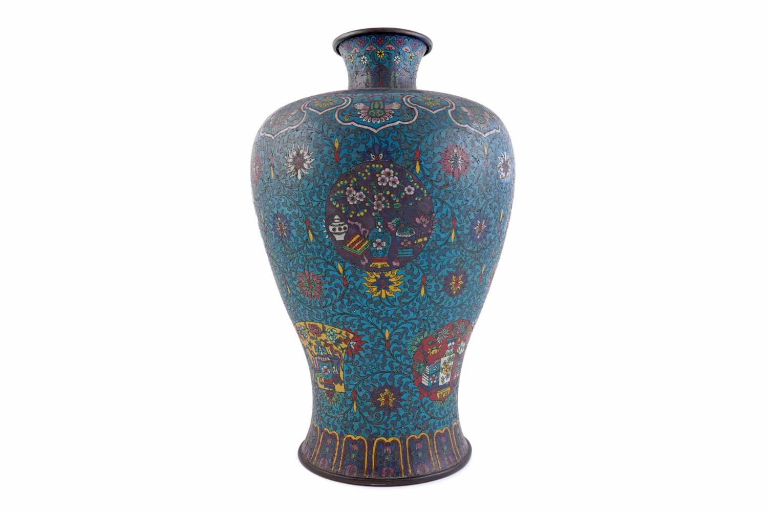 Lot Chinese cloisonne vase