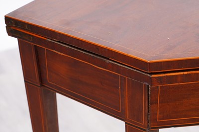 Lot 23 - A George III mahogany tea table