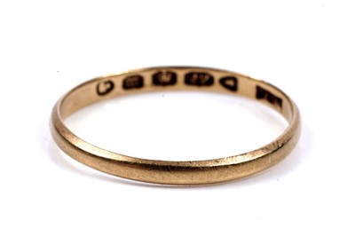 Lot 66 - A Victorian 22ct gold wedding band | 1852