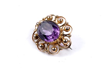 Lot 69 - An Edwardian amethyst brooch