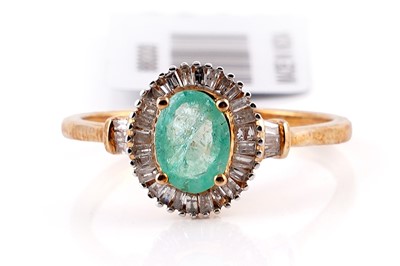 Lot 422 - A contemporary Ethiopian emerald and diamond ring