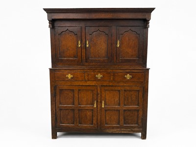 Lot 47 - A Georgian Welsh oak cupboard or deuddarn