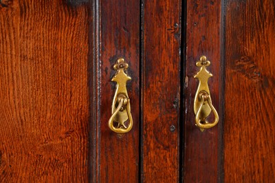 Lot 47 - A Georgian Welsh oak cupboard or deuddarn
