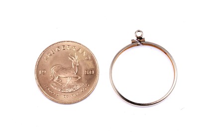 Lot 153 - A South Africa (Suid-Afrika) Krugerrand 1oz fine gold coin, and pendant mount