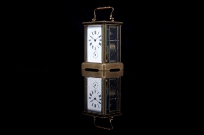 Lot 458 - A French brass petit sonnerie carriage clock, c.1900