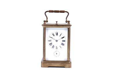 Lot 458 - A French brass petit sonnerie carriage clock, c.1900