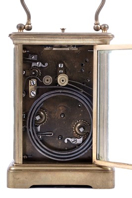 Lot 458 - A French brass petit sonnerie carriage clock, c.1900