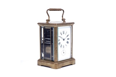 Lot 458 - A French brass petit sonnerie carriage clock, c.1900