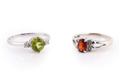 Lot 435 - Two contemporary dress rings
