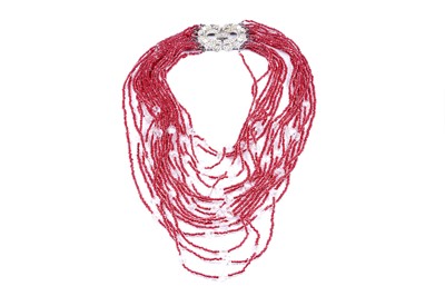 Lot 20 - An early 20th Century glass bead necklace