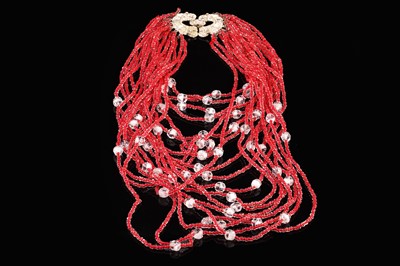 Lot 20 - An early 20th Century glass bead necklace