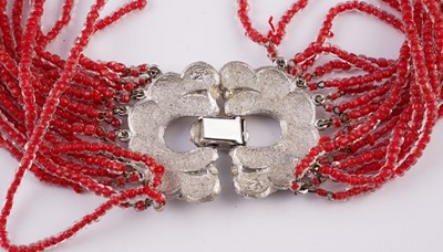 Lot 20 - An early 20th Century glass bead necklace