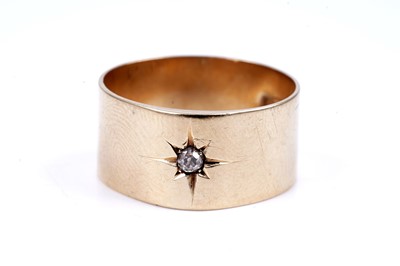 Lot 76 - An early 20th Century diamond and 18ct gold ring