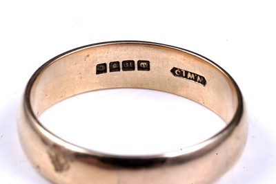 Lot 77 - A 1918 dated 18ct gold scarf ring