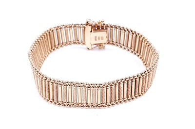 Lot 78 - A 9ct gold fancy-link bracelet