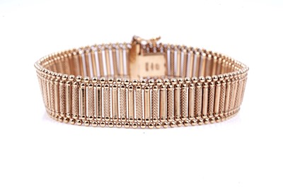 Lot 78 - A 9ct gold fancy-link bracelet