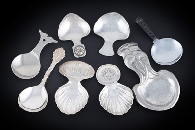 Lot 158 - A small group of 20th Century plated tea caddy spoons