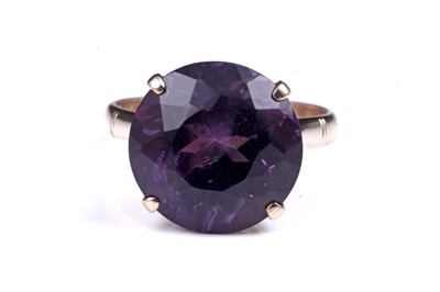 Lot 92 - A 20th Century amethyst dress ring
