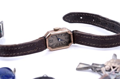 Lot 98 - Early 20th Century jewellery, including a lady's 9ct rose gold cased watch