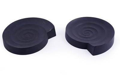 Lot 185 - A pair of Wedgwood Nick Munro ammonite ashtrays
